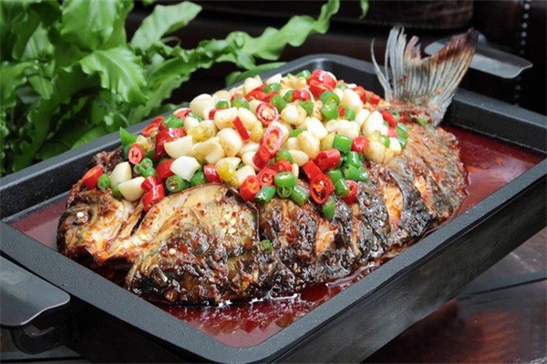 三江源活鱼现烤